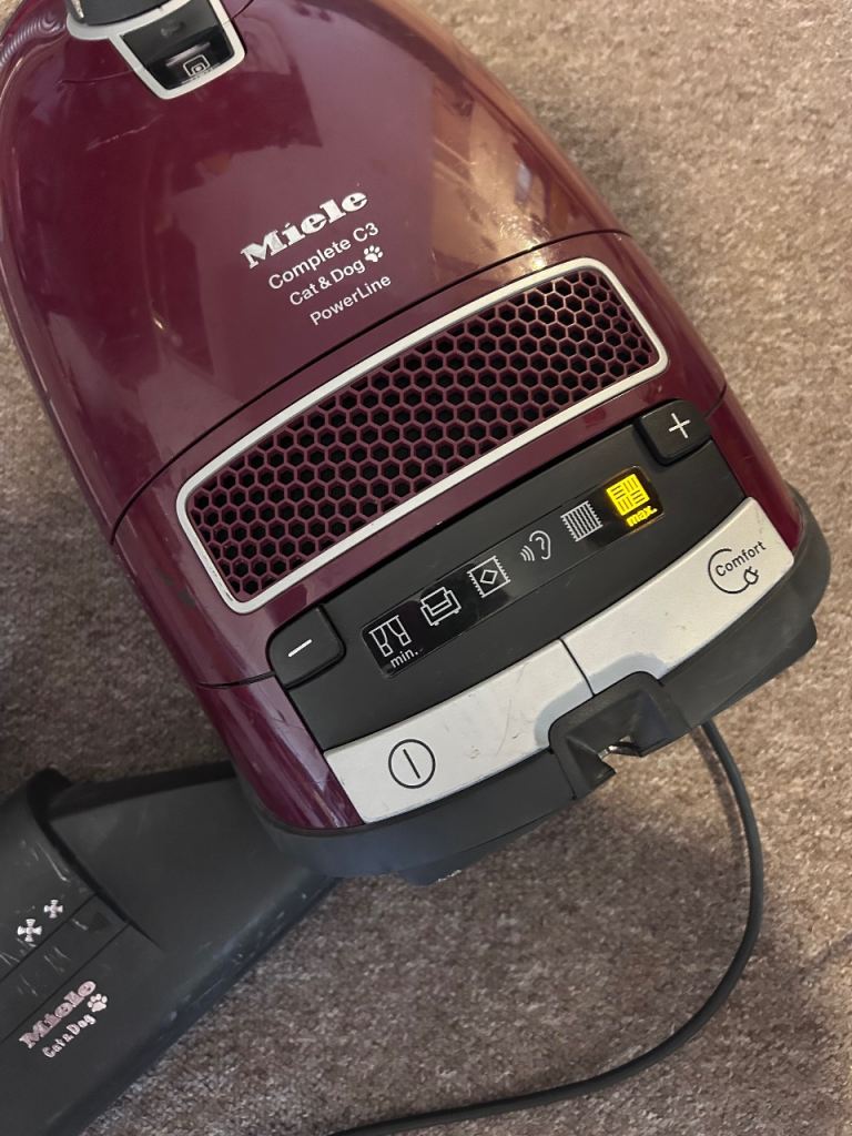 Miele Complete C3 Cat & Dog PowerLine Vacuum Cleaner
