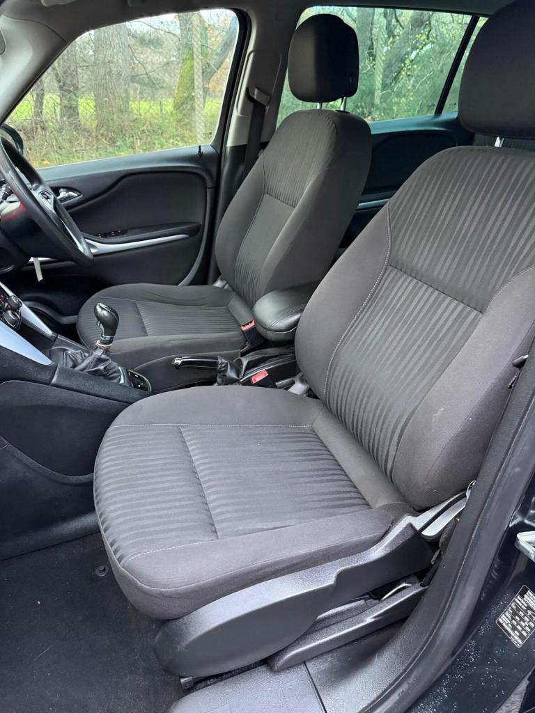 2014 Vauxhall Zafira Tourer Tech Line T Mpv Petrol Manual