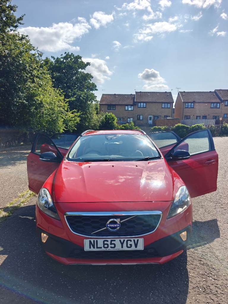 Volvo, V40, Hatchback, 2015, Semi-Auto, 1969 (cc), 5 doors