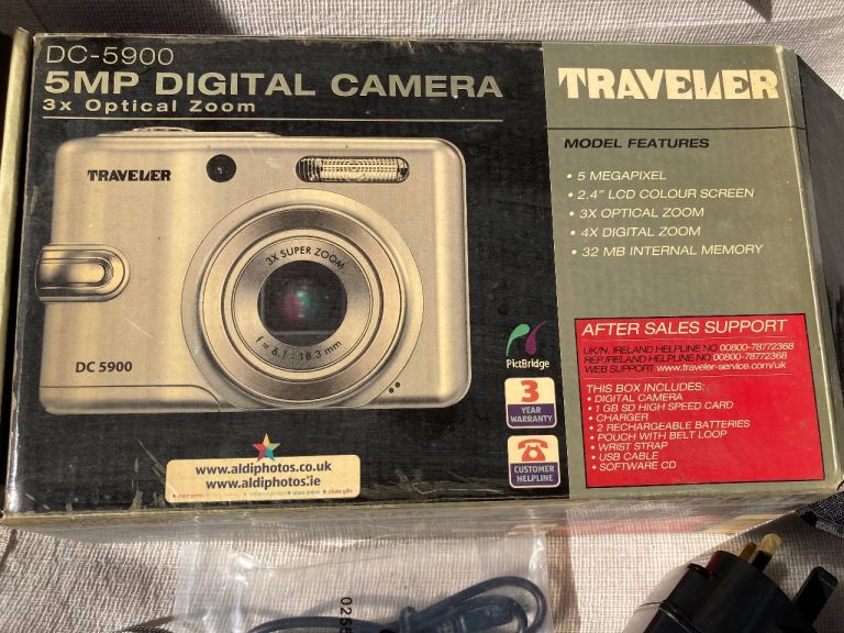 Digital Camera 
