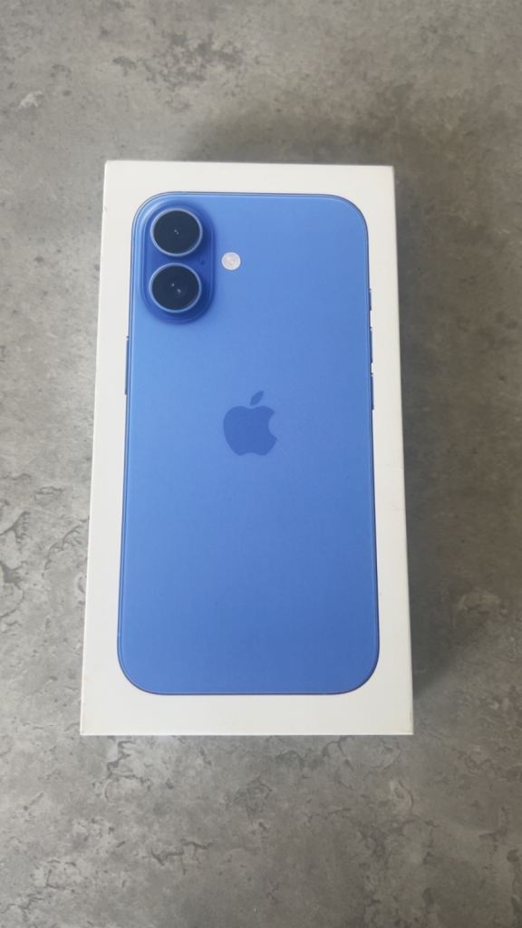 iPhone 16 128gb ultramarine/purple