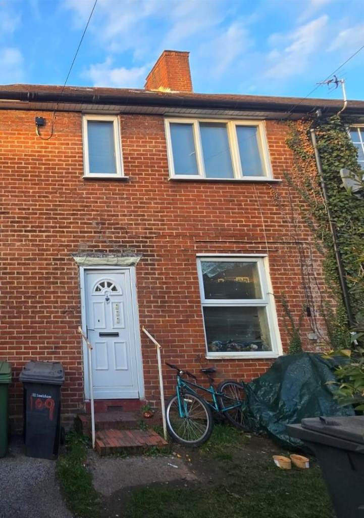 DSS ACCEPTED - Studio Flat Available in Lewisham, Boundfield Road, SE6