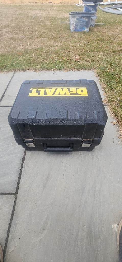 DeWalt Circular Saw in Hard Case – Good Condition