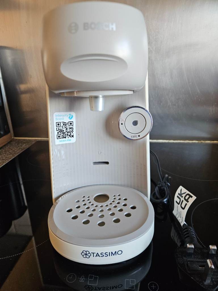 Bosch Tassimo Coffee Machine - cream, As Good As New.