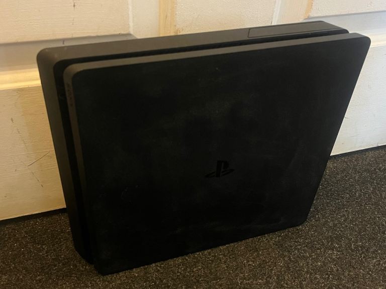 Sony PlayStation 4 (PS4) Console – Good Condition