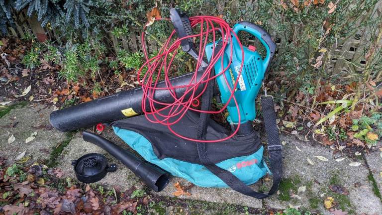 Garden vac/blower (used) with manual Bosch ALS 30 