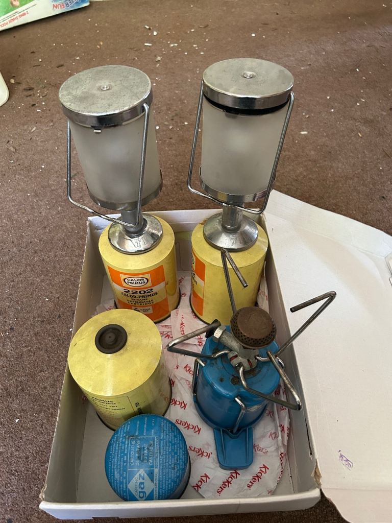 Camping Stove and Lanterns with Gas Canisters – Good Condition