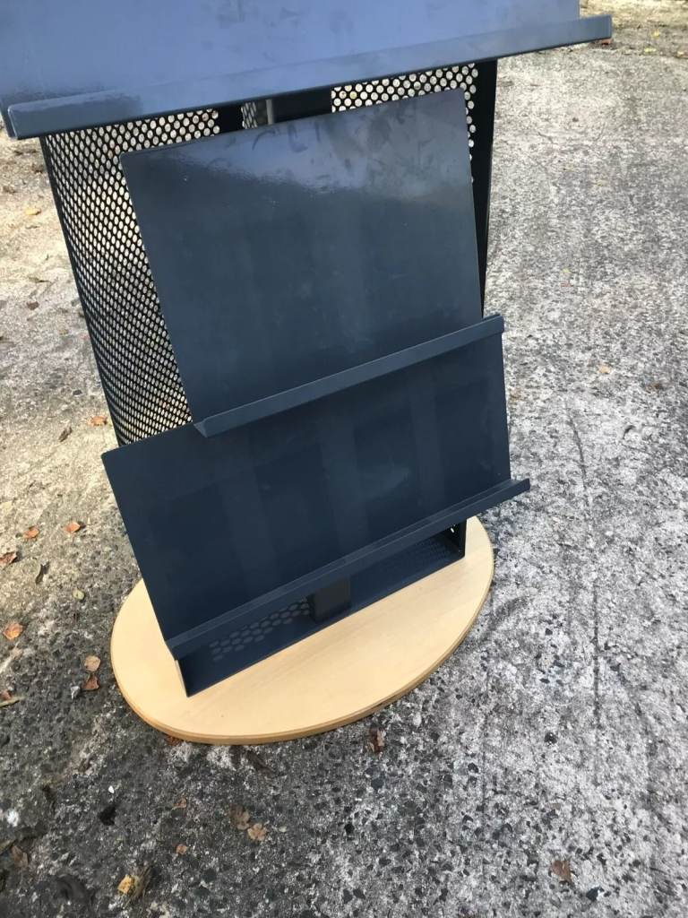 Custom Brochure/POS Automotive Showroom Display Stand