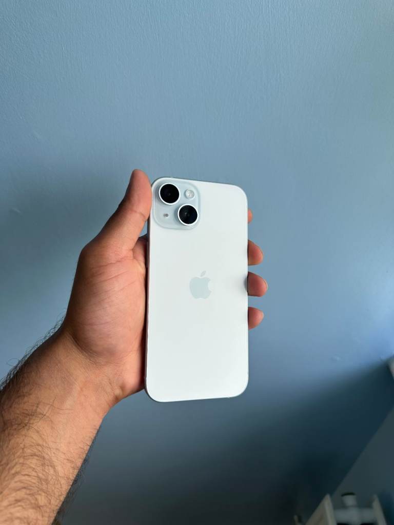 iPhone 15 128GB - White (Unlocked)