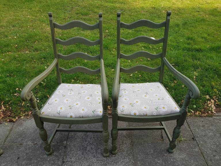 REFURBISHED 2 x Vintage Oak Rustic Dining Chairs Annie Sloan OLIVE Botanical Daisy - Collection Sw13