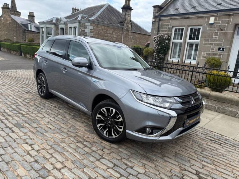 2017 Mitsubishi Outlander 2.0h 12kWh 4h SUV 5dr Petrol Plug-in Hybrid CVT 4WD Euro 6 (s/s) (200 p...