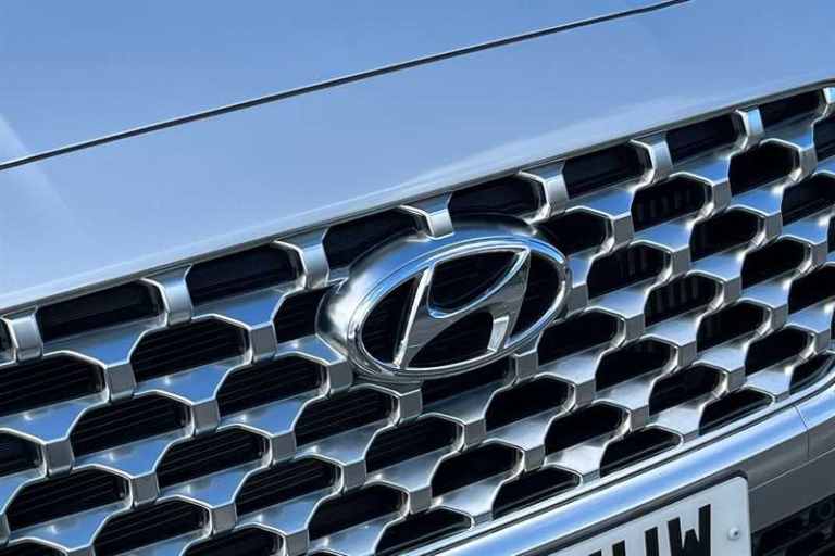 2022 Hyundai Santa Fe 1.6 TGDi Hybrid Premium 5dr 4WD Auto ESTATE PETROL/ELECTRIC Automatic