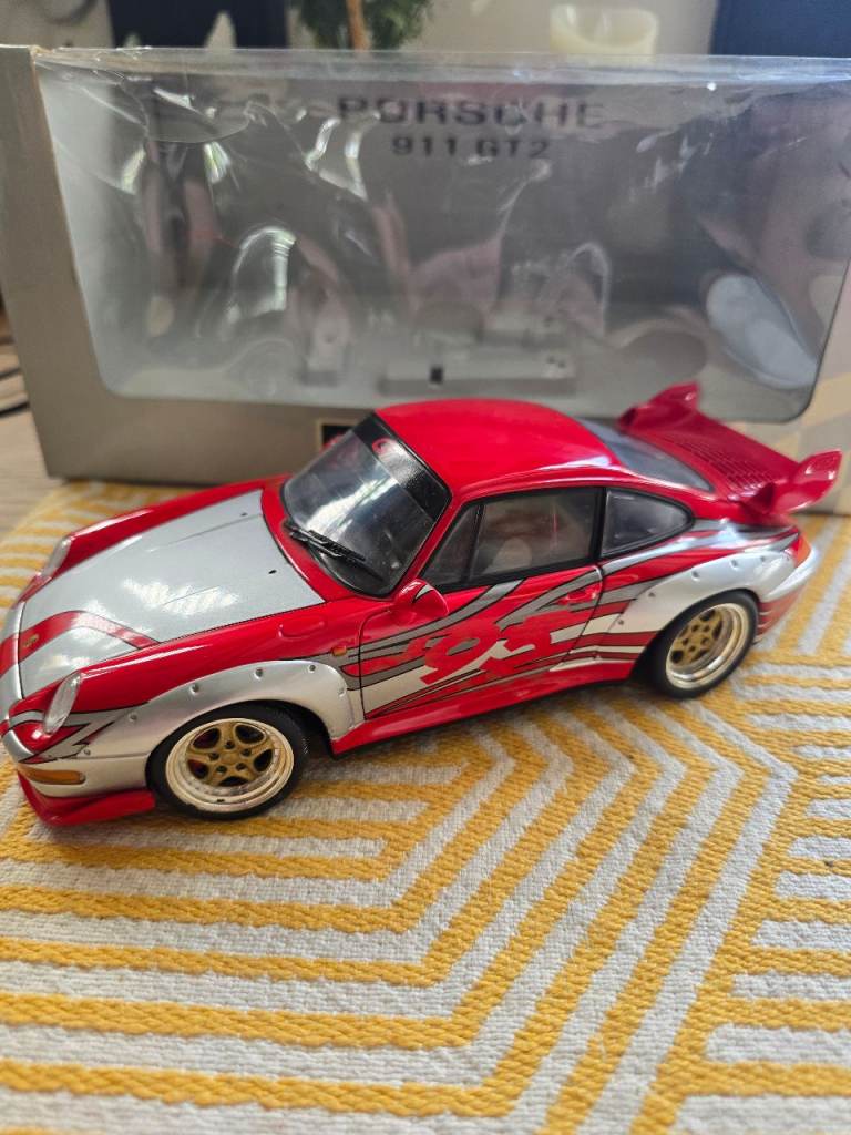 Stunning Porsche 911 GT2 By UT Models 1/18
