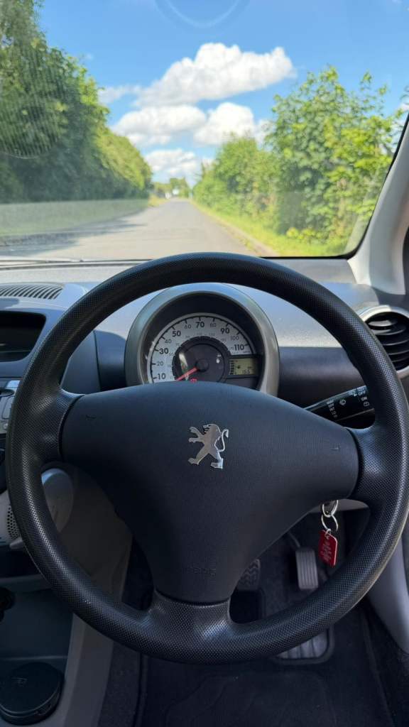 Peugeot, 107, Hatchback, 2011, Manual, 998 (cc), 3 doors