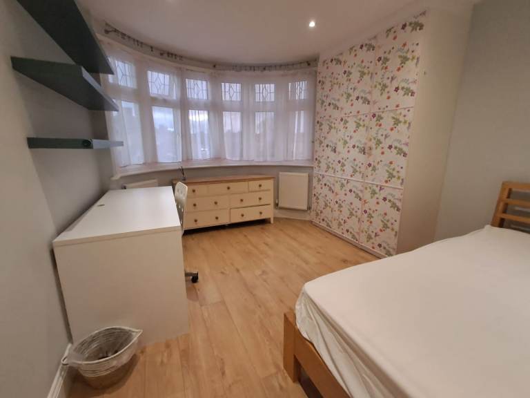 Double Room to let