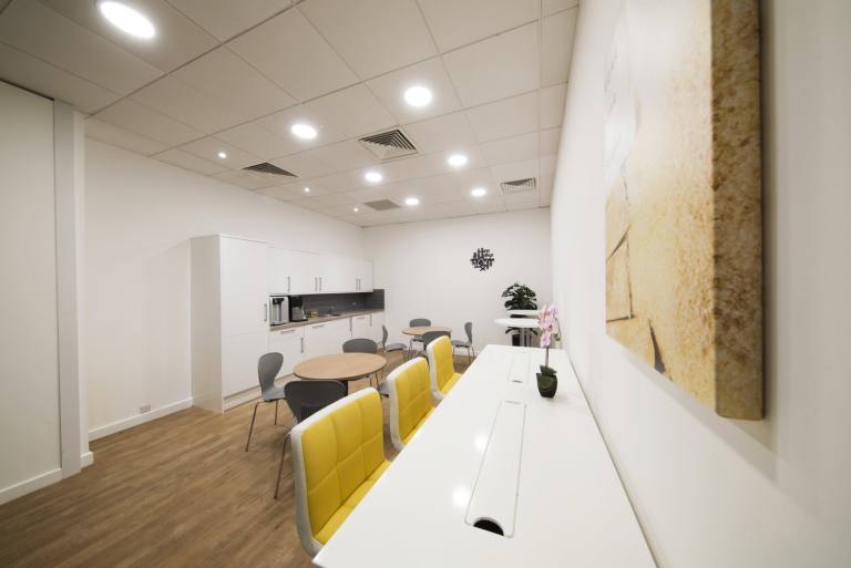 Manchester - M20 2YY \ Flexible Coworking Space with Desk Access