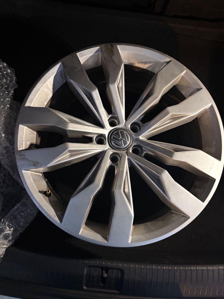 VW Tiguan Suzuka alloy wheel