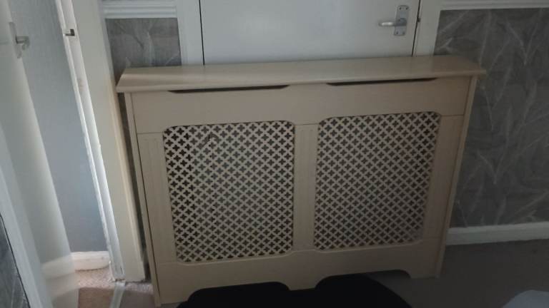 Cream radiator cover 