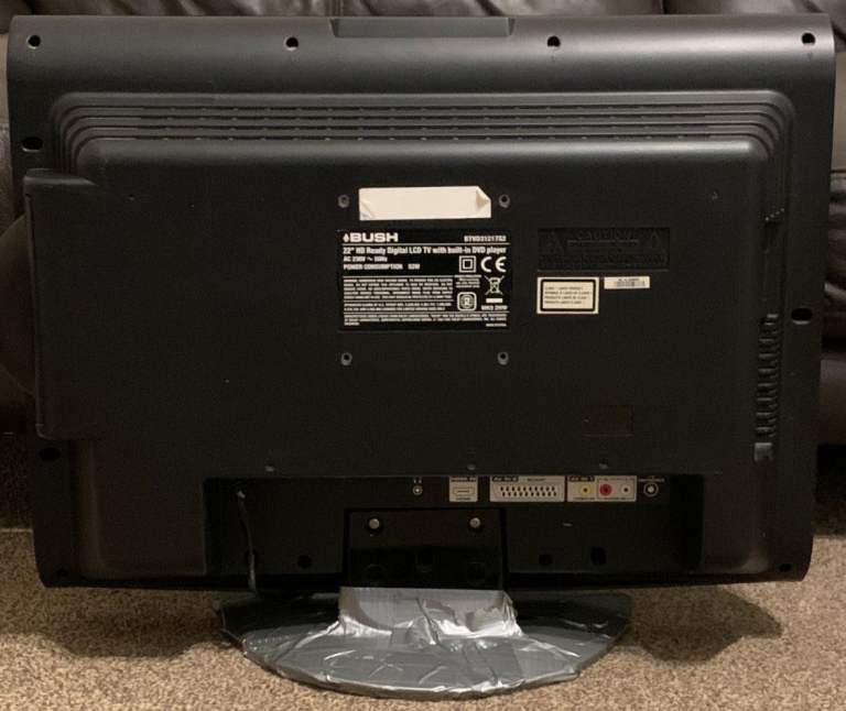 ++ Bush 22 Inch HD LCD TV Built In DVD Player & Freeview ++