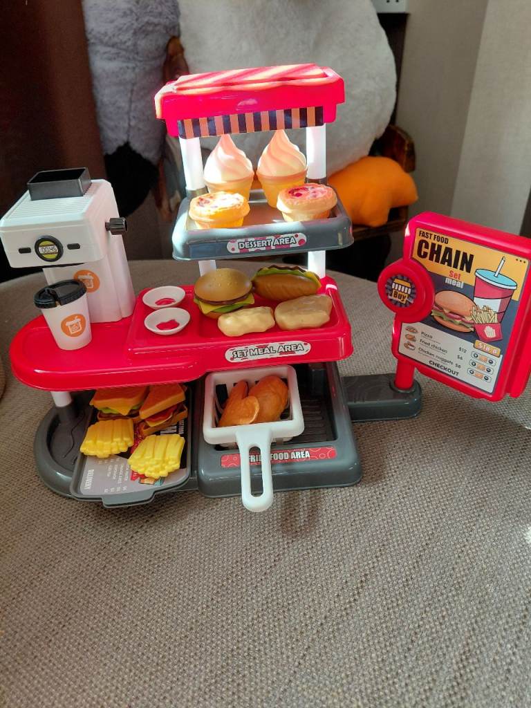Kids' Toy Fast Food Stand with Play Food 