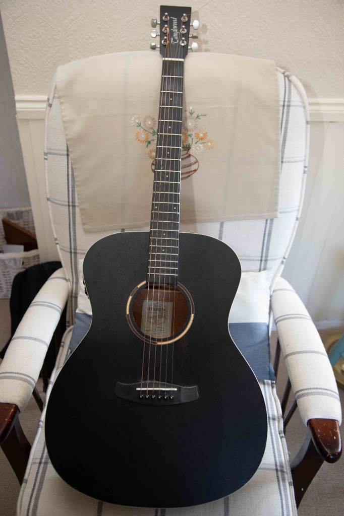 Tanglewood TWBB OE Blackbird Electro Acoustic Guitar