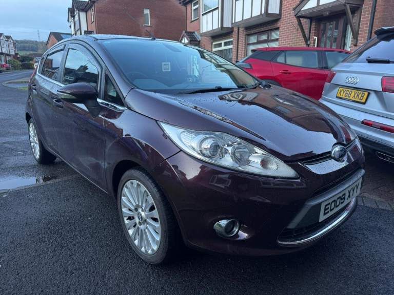 FORD Fiesta 1.4 AUTOMATIC 