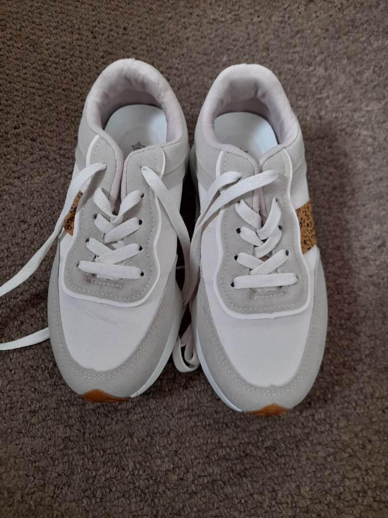 Womens trainers
