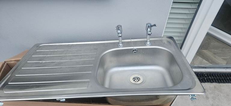 Steel kitchen sink