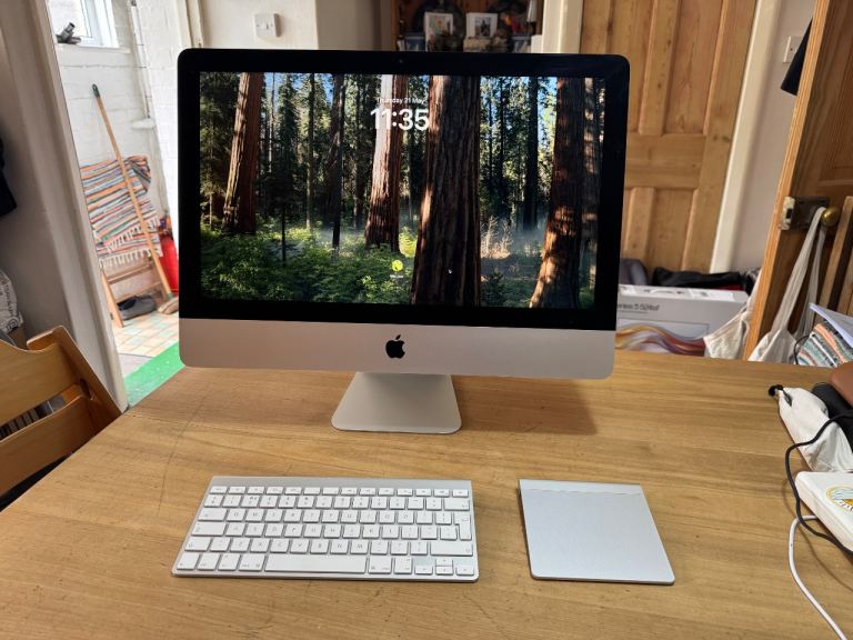 Apple iMac 21.5 2.7Ghz Quad Core 8GB SSD macOS Sequoia