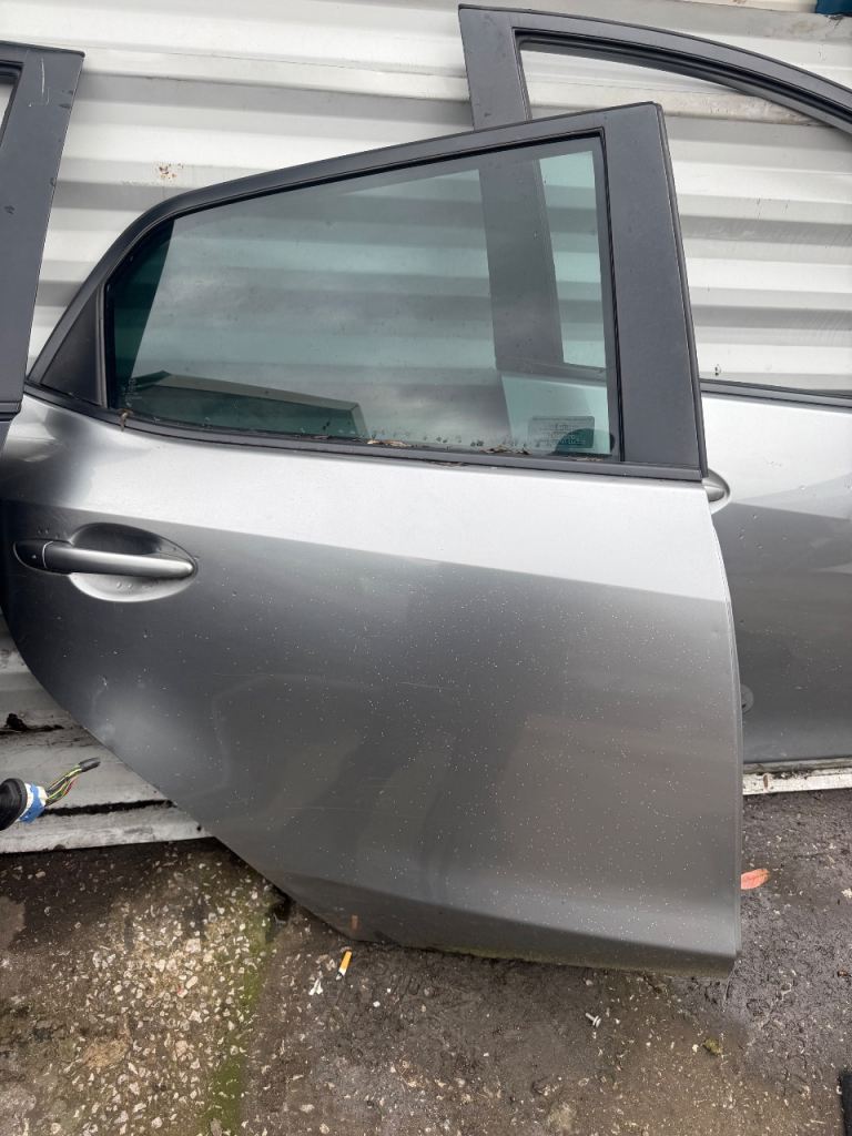 2012 Mazda 2 osr door shell 5 door silver