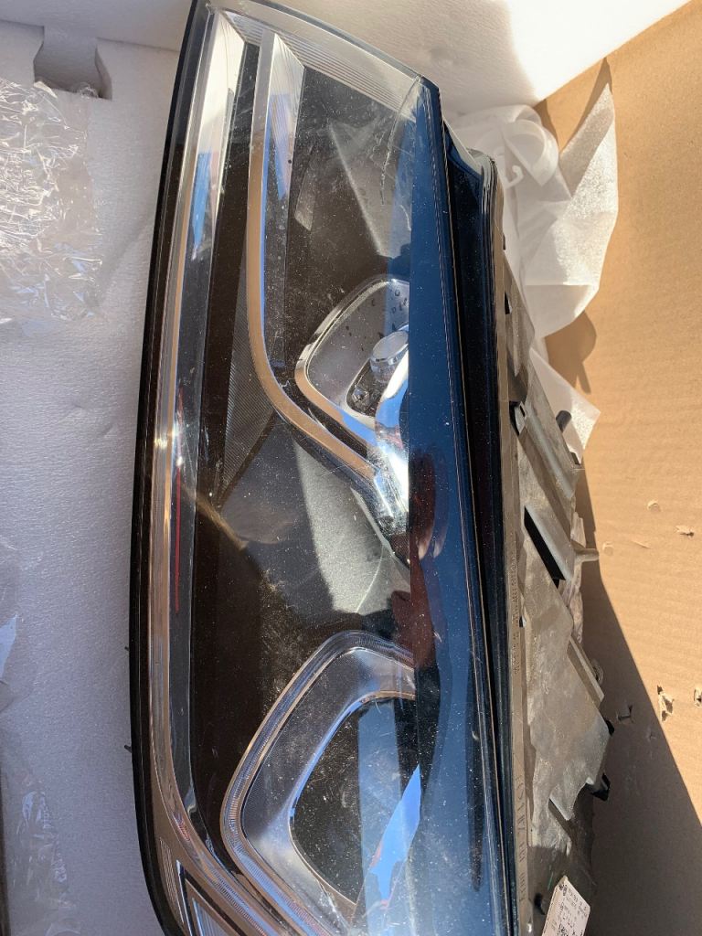 VW left side Bi-xenon headlight