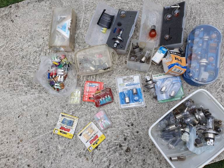 Car bulbs and fuses