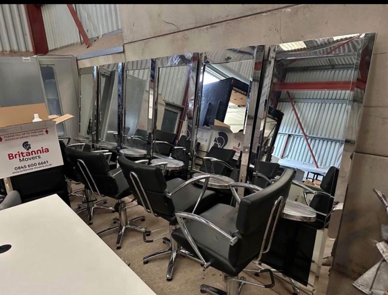 Styling mirror / Salon Mirror Units – Good Condition