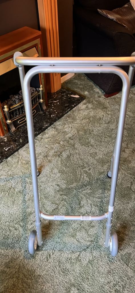 Free Zimmer and bed guard 