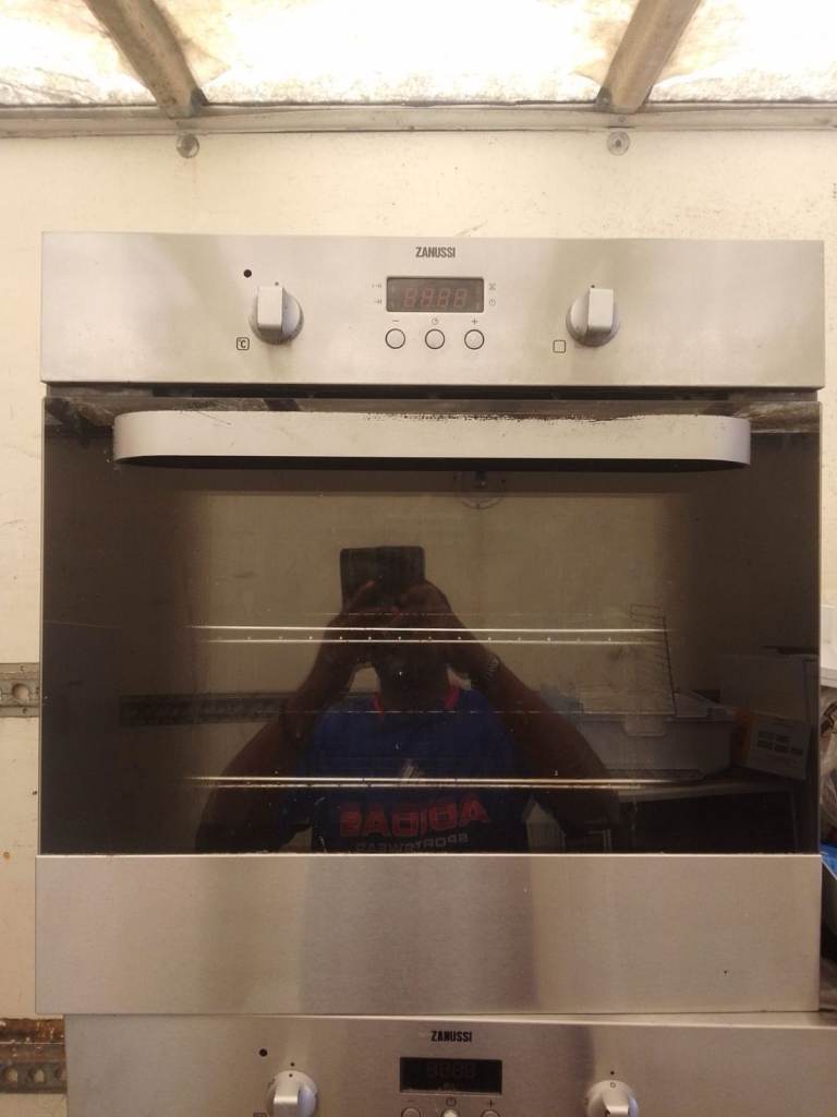 Zanussi Built-in Electric Oven – Good Working Order