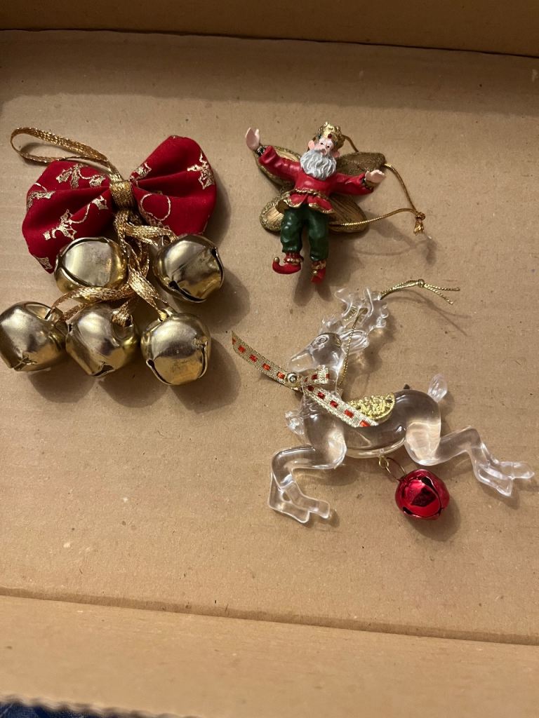 CHRISTMAS DECORATIONS 