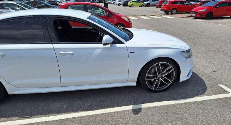 Audi a6 quattro 3.0 272 HP Black edition  very good condition.  Drive excelent 