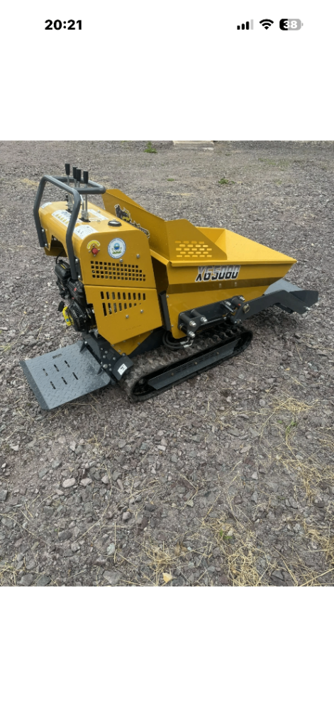 Self loading dumper stand on 