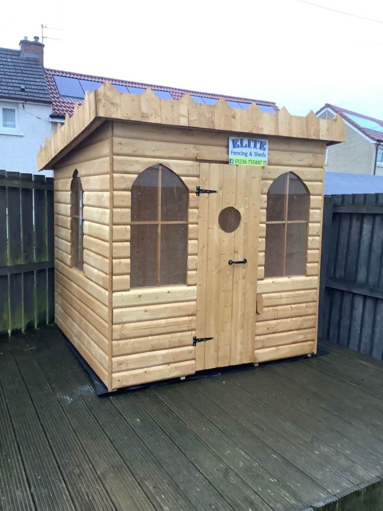 Look at our 6x6 Castle Playhouse 20mm log effect 