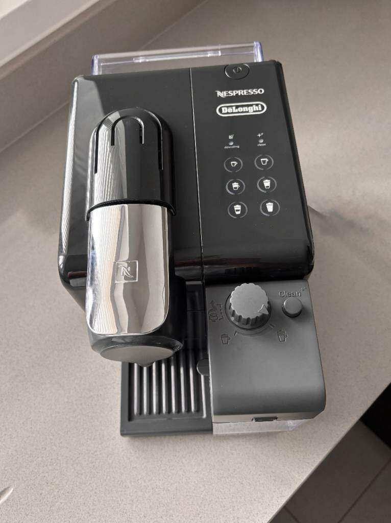 DeLonghi Lattissima Touch Coffee Machine