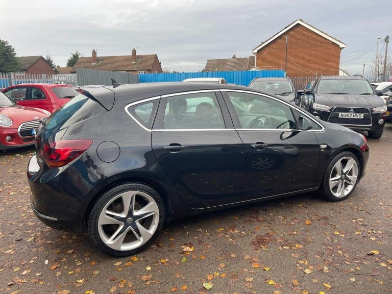 2015 Vauxhall Astra 2.0 CDTi 16V ecoFLEX SRi 5dr HATCHBACK DIESEL Manual