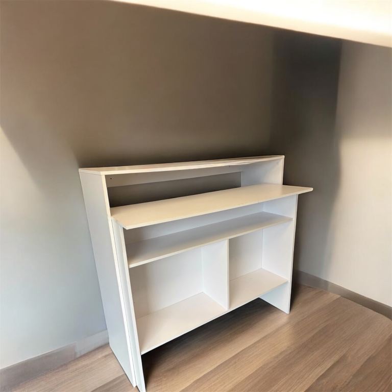 white Cabinet unit 