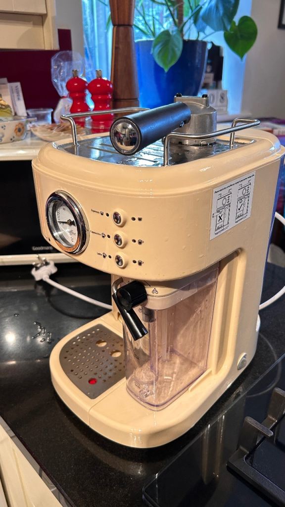image for Swann Semi-Automatic Espresso Machine