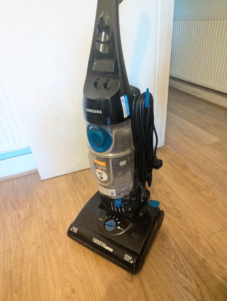 Samsung 1800W hoover vacuum cleaner 