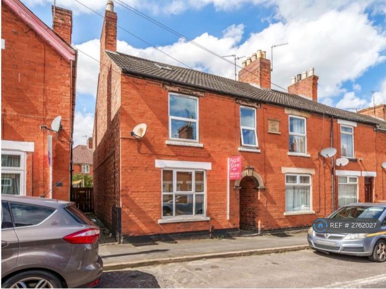 3 bedroom house in Victoria Street, Grantham, NG31 (3 bed) (#2762027)