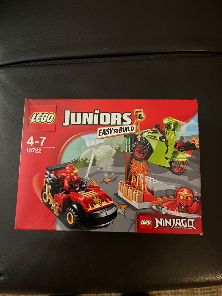 image for Lego 10722 Juniors Ninjago Snake Showdown 