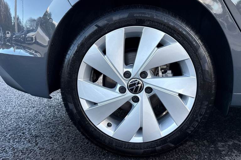 2025 Volkswagen Golf 1.5 eTSI 150 Match 5dr DSG Hatchback PETROL Automatic