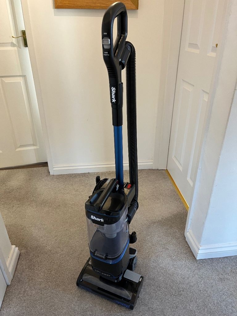 Shark Classic Upright Vacuum NV602UK - NEW