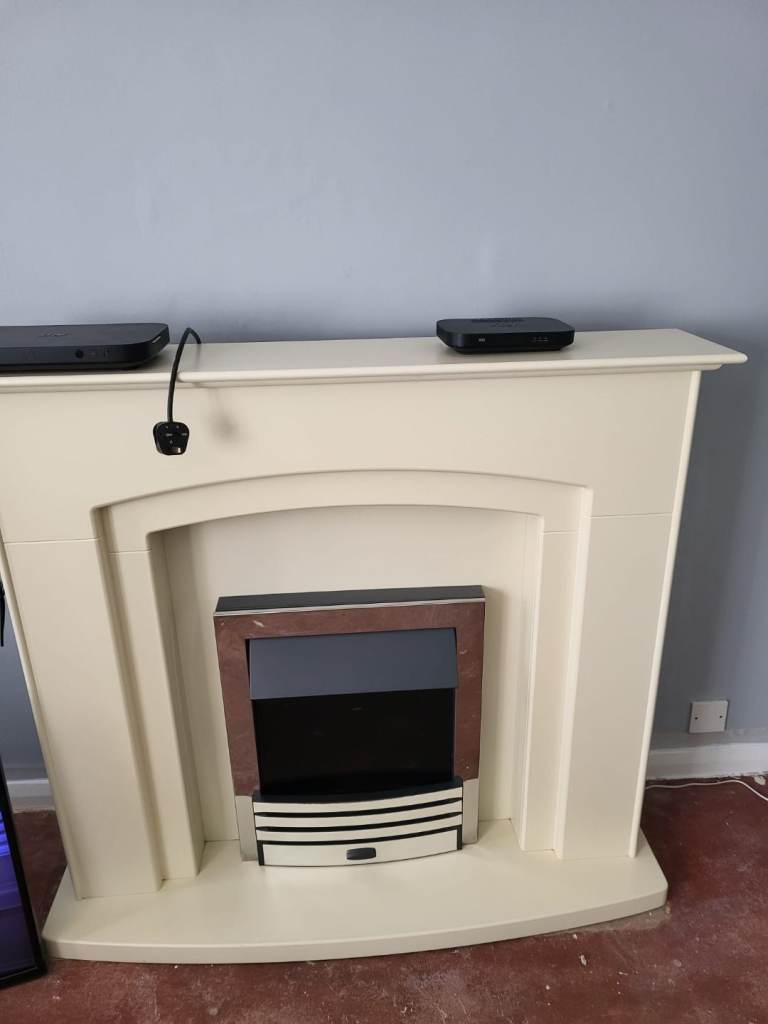 Fire with surround 