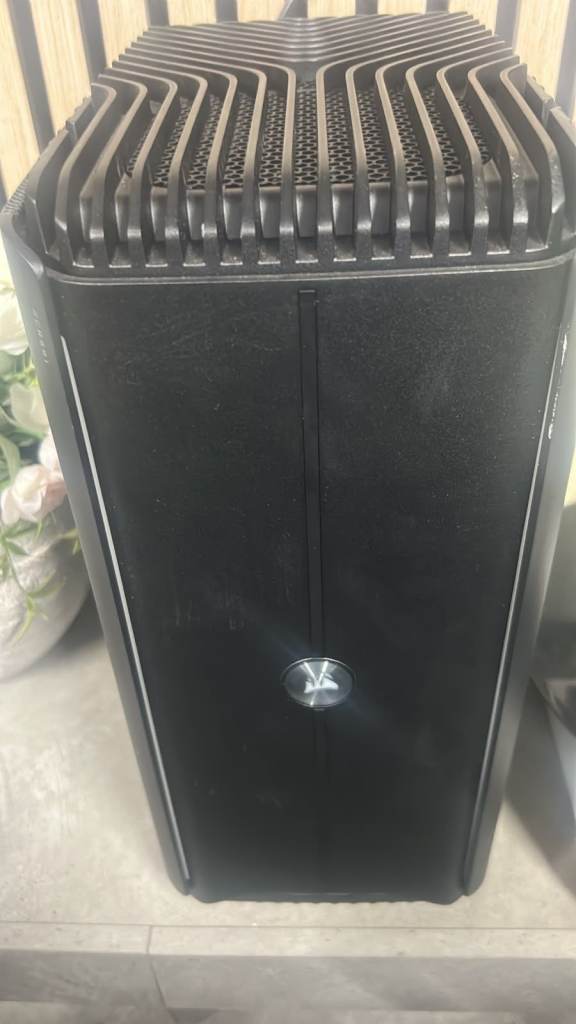 CORSAIR ONE i600 Gaming / Creator PC – RTX 5070 – Core Ultra 7 – 32GB DDR5 – 1TB SSD